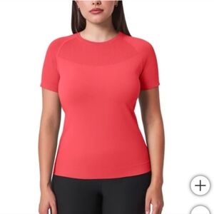 NWT Mondetta Women's Short Sleeve Seamless pink Tee running training